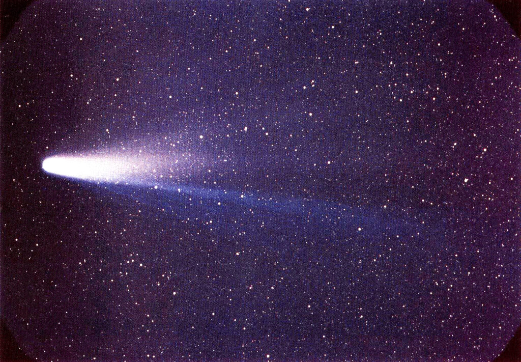 Cometa Halley descubrimiento orbita trayectoria regreso