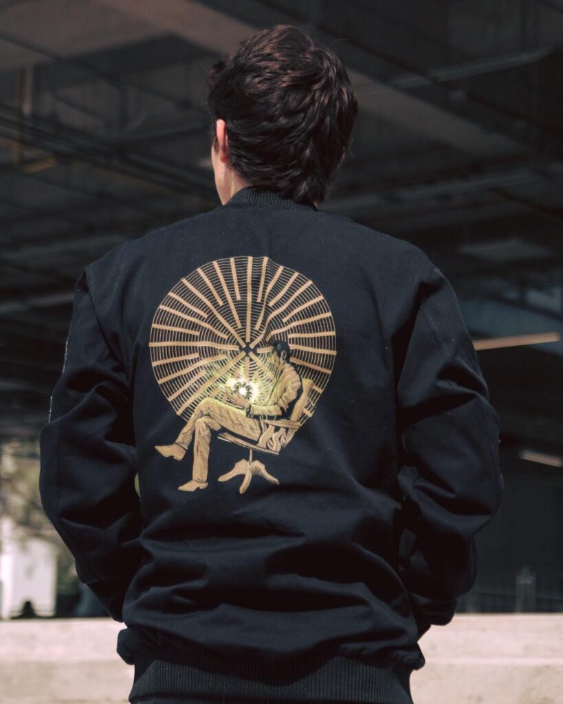 THE BLACK SHIP es una marca independiente mexicana para amantes de la ciencia y astronomía